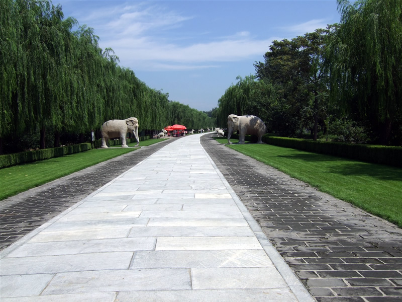 ming_tombs_zilonji.jpg